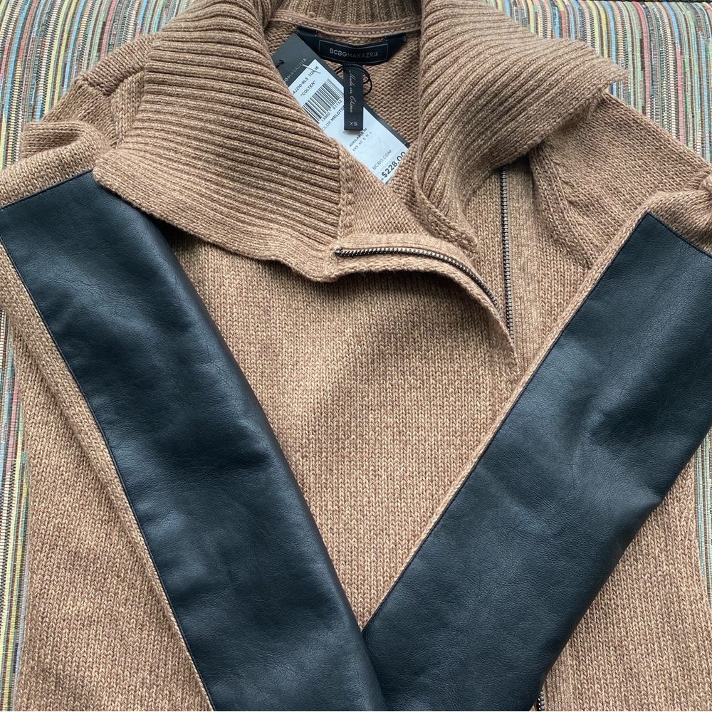 NWT - BCBGMaxazria Women Jacket - Marino Wool - Picture 8 of 9